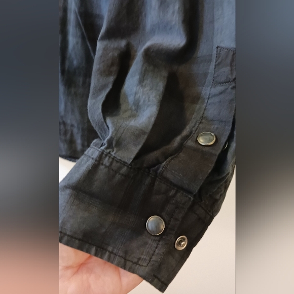 Harley Davidson Men's XL w/snap buttons, 2 front pockets, 1st pic true to color - Picture 2 of 6